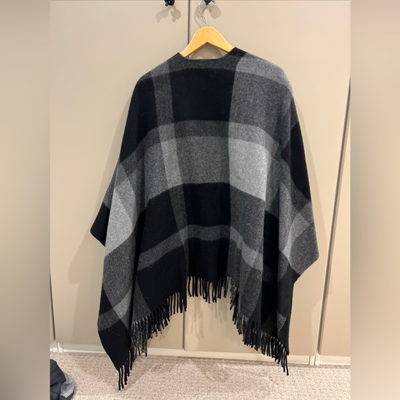 The kooples poncho fringe scarf cape plaid wool - Picture 3 of 4